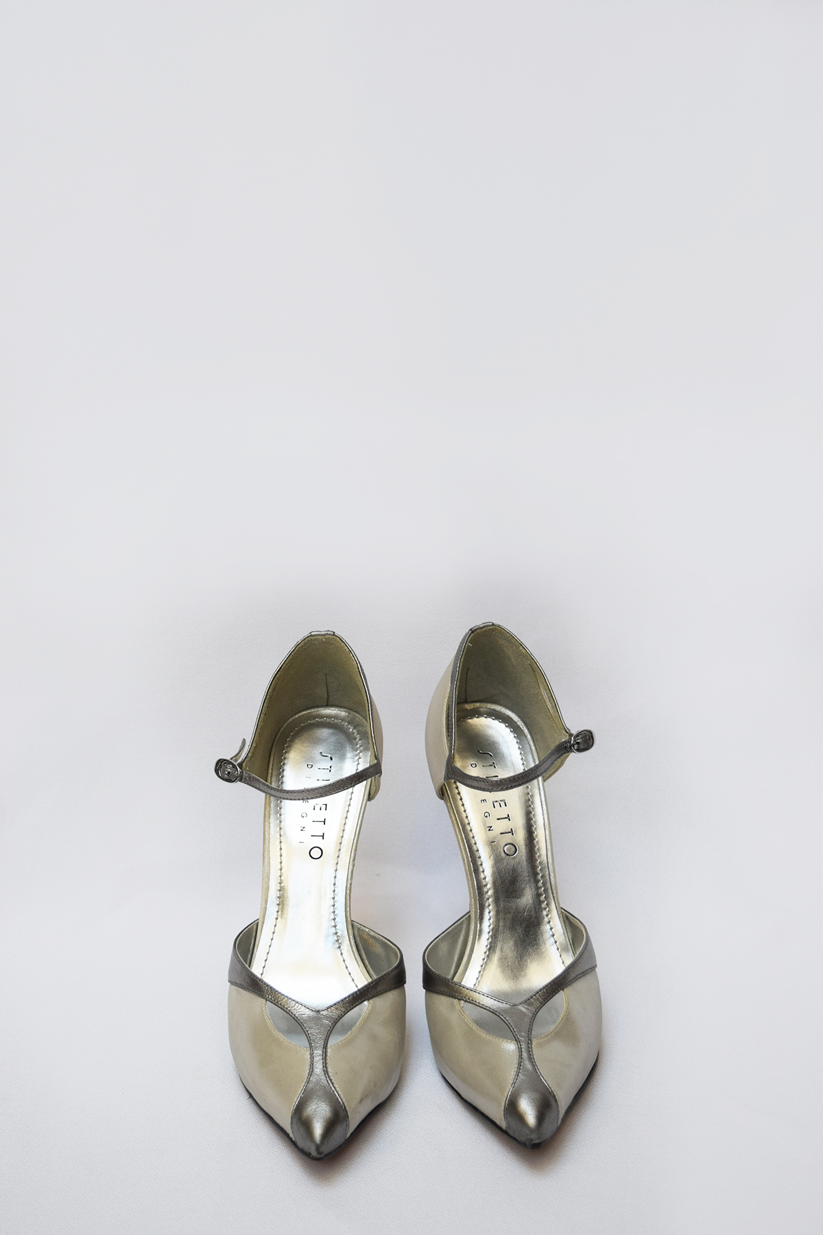Zapatos en punta plata