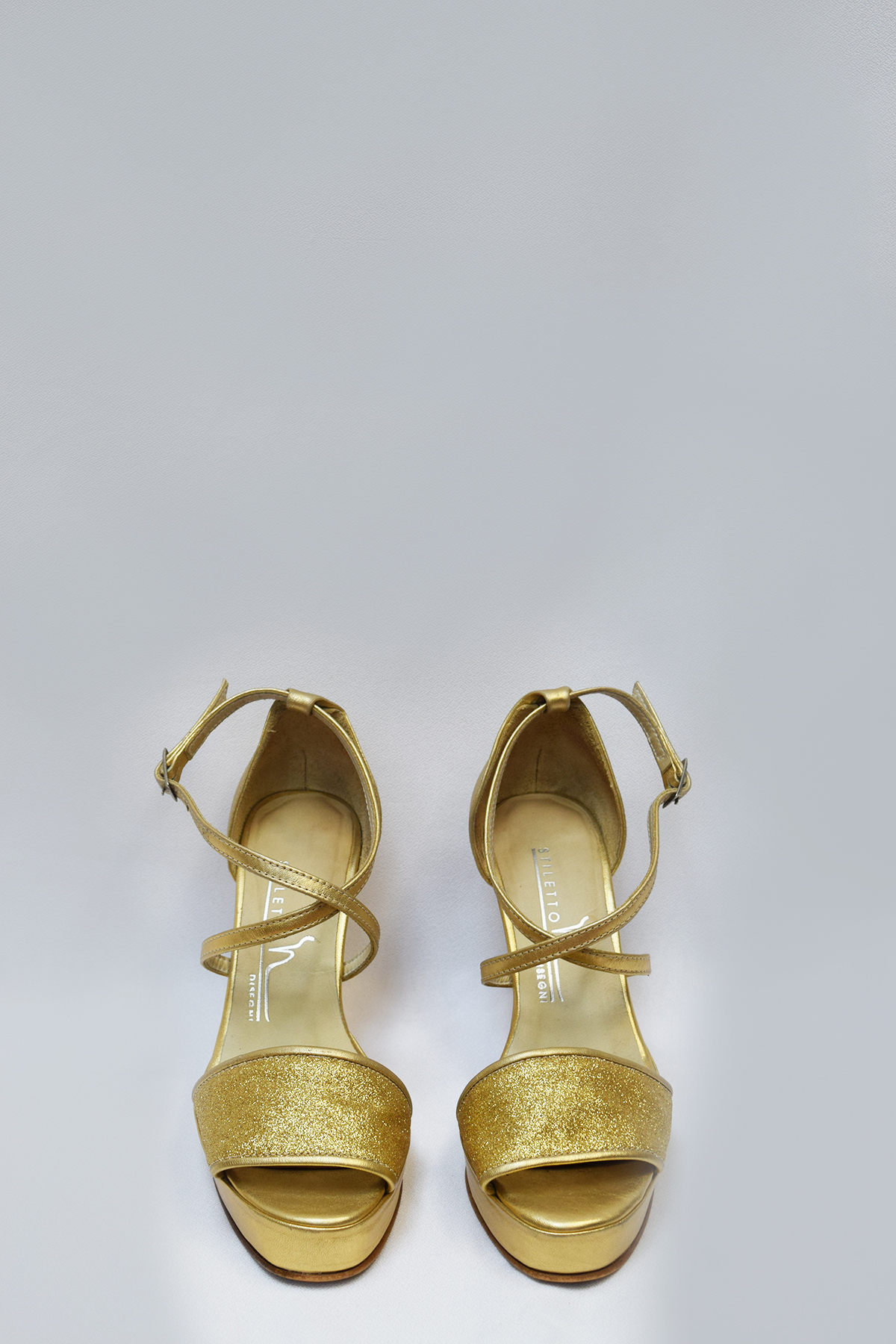 Sandalias doradas