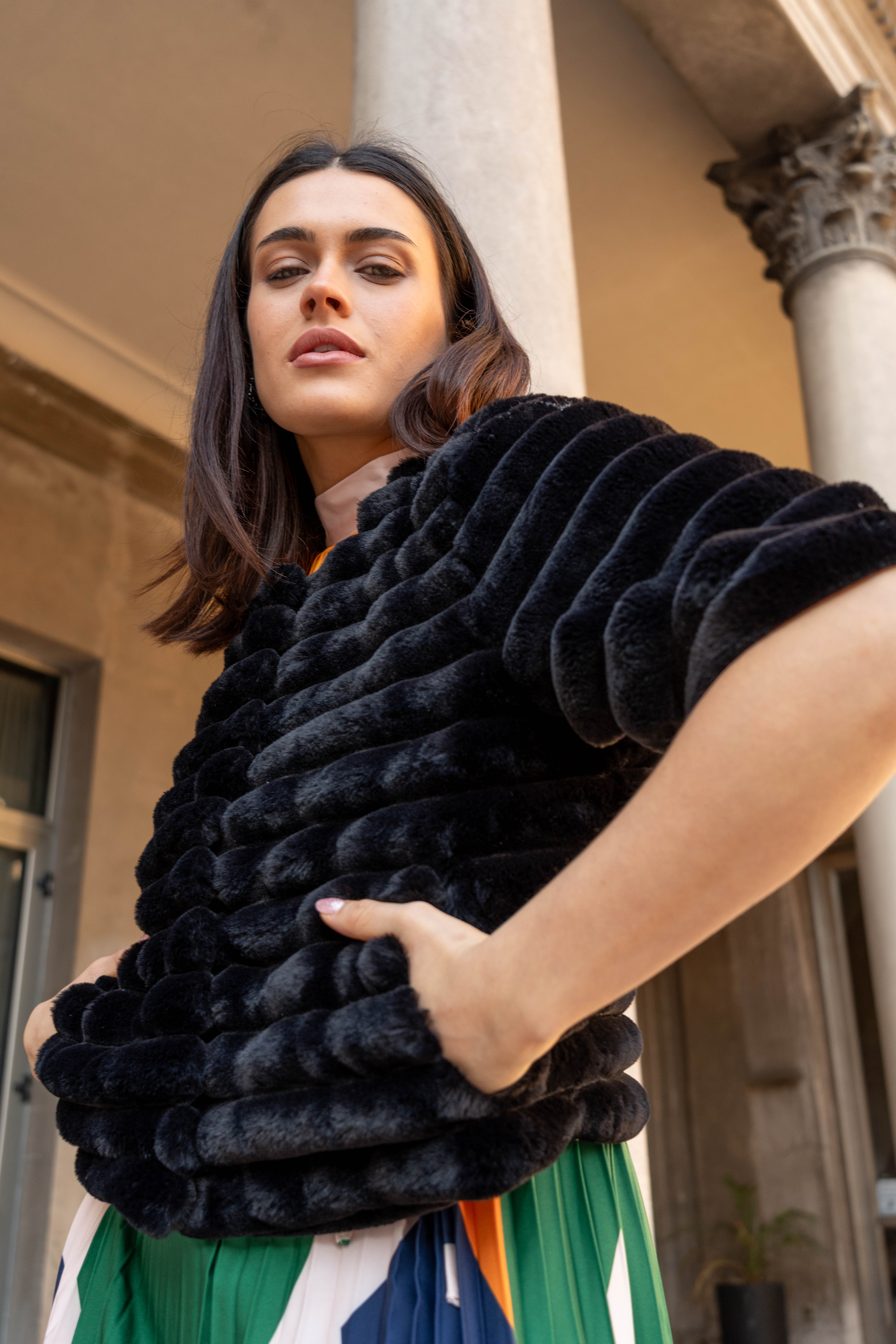 Chaqueta negra de piel sintética